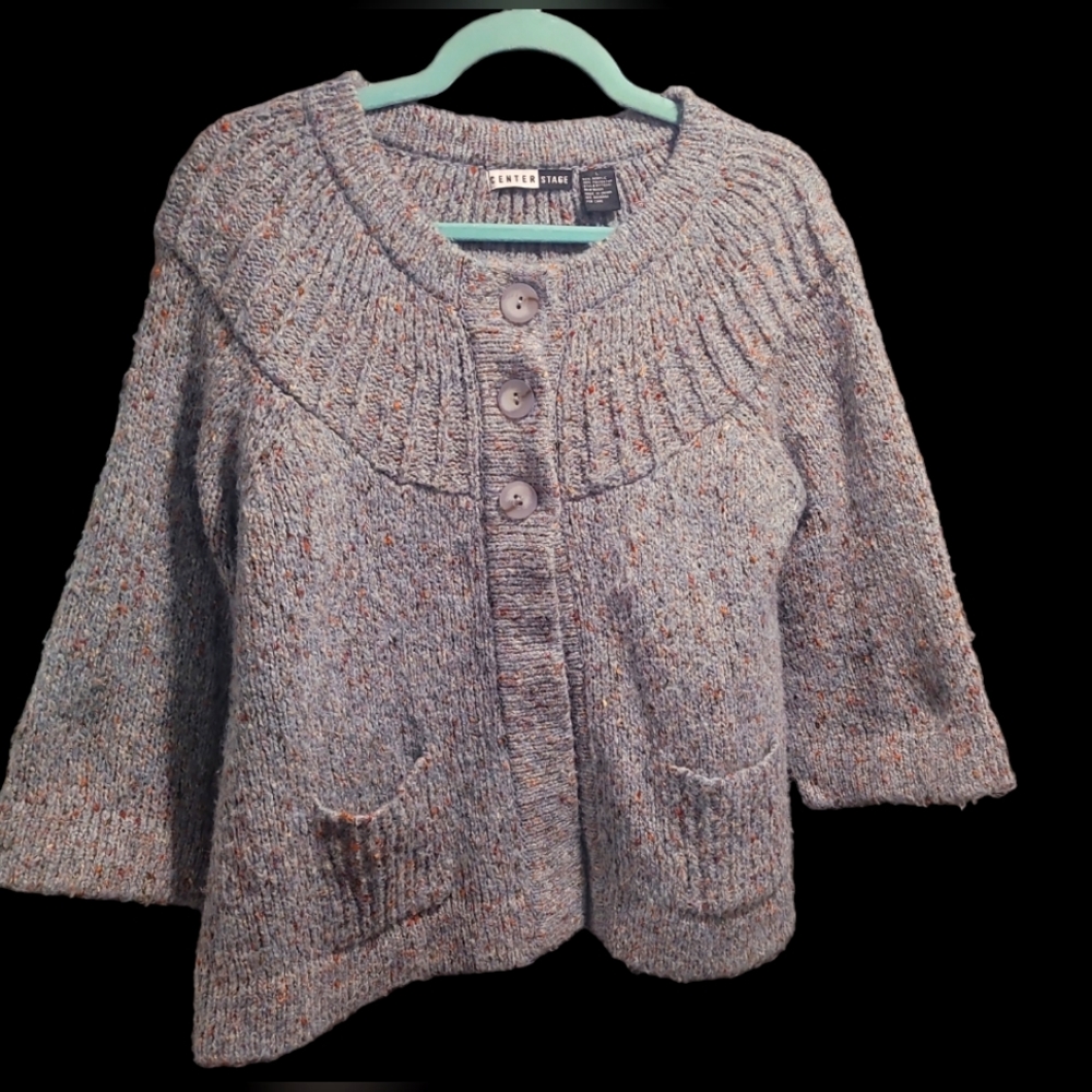 Center stage size L 55%acrulic 45%polyester sweater/button's/ pockets